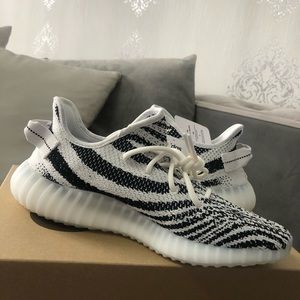 Yeezy boost 350 zebra